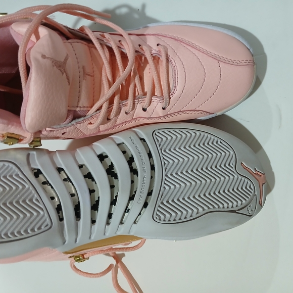 Jordan Pink Sneakers with Ankle Support - Picture 3 of 6